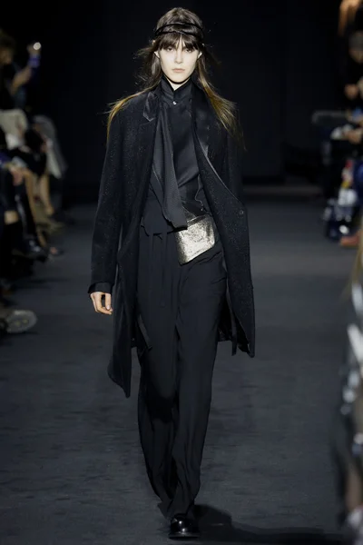 Look 25